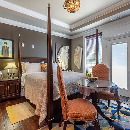 Brookside Inn Boutique Hotel أبوتسفورد المظهر الخارجي الصورة