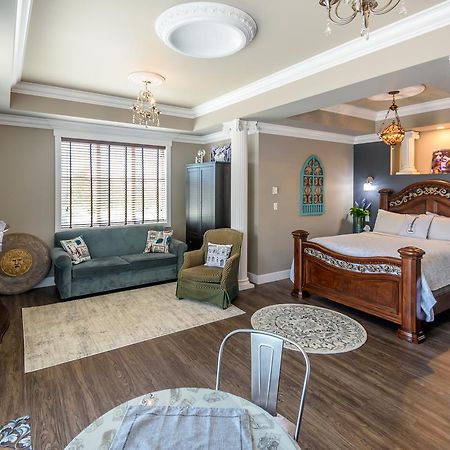 Brookside Inn Boutique Hotel أبوتسفورد المظهر الخارجي الصورة