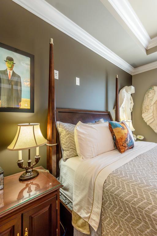 Brookside Inn Boutique Hotel أبوتسفورد المظهر الخارجي الصورة
