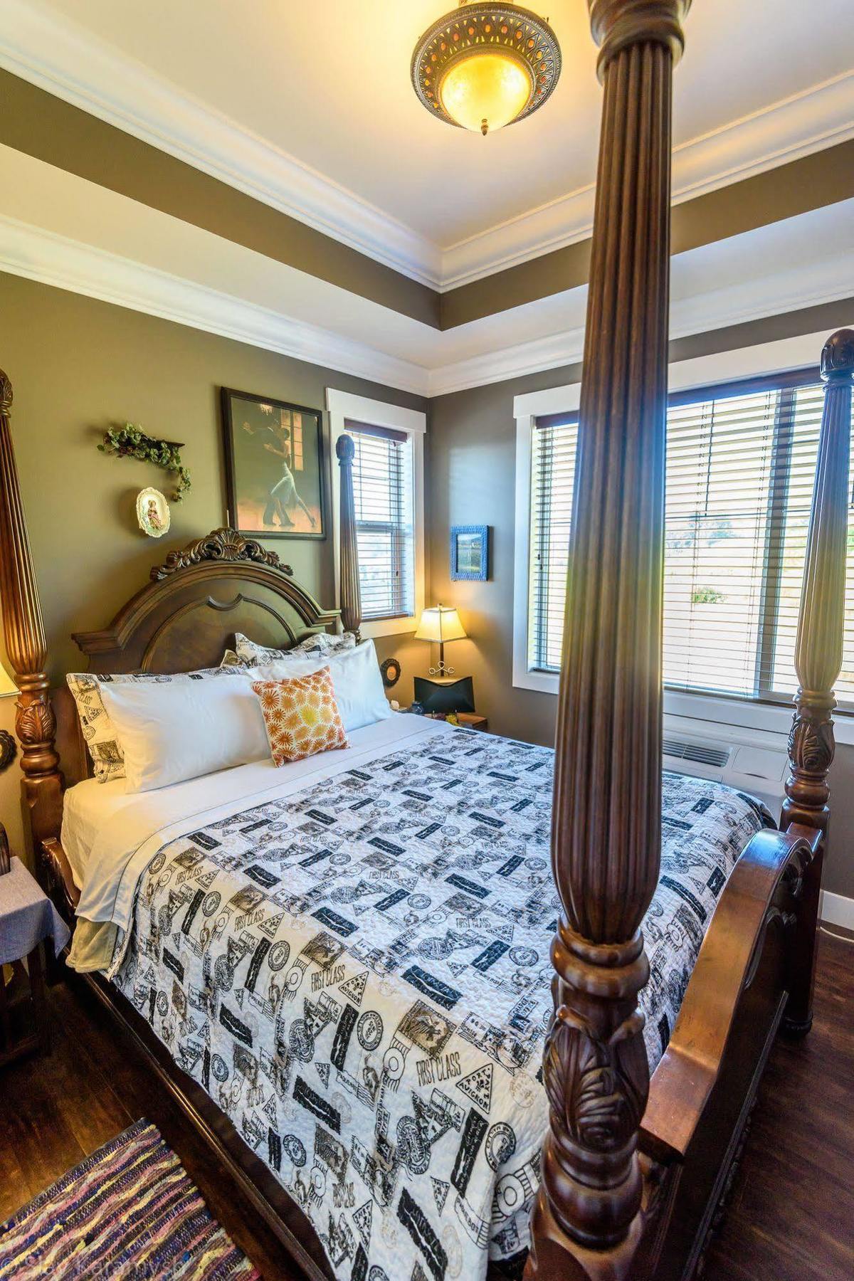 Brookside Inn Boutique Hotel أبوتسفورد المظهر الخارجي الصورة